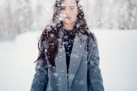 北京冬奥标志——雪容融，水刻纹